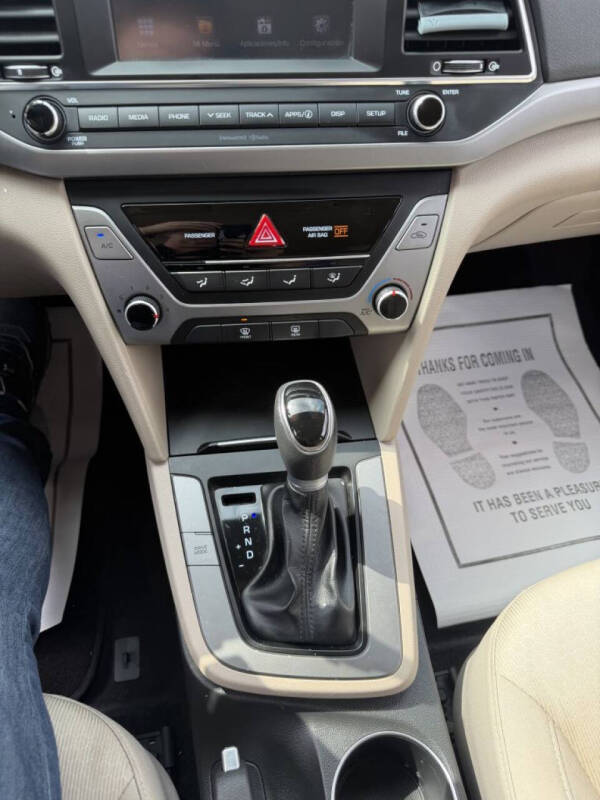 2017 Hyundai Elantra