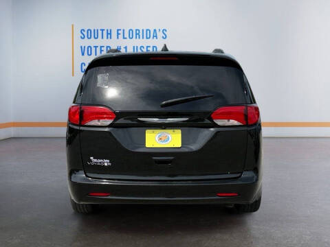 2020 Chrysler Voyager LXi