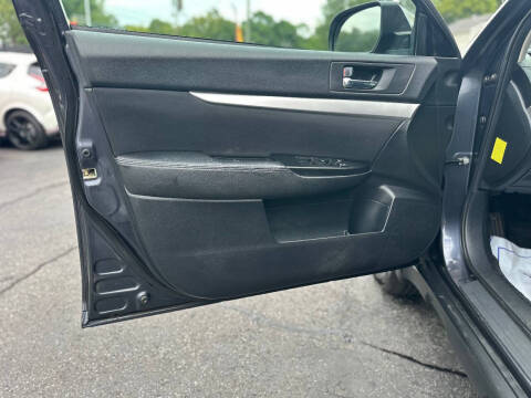 2011 Subaru Outback 2.5i Premium