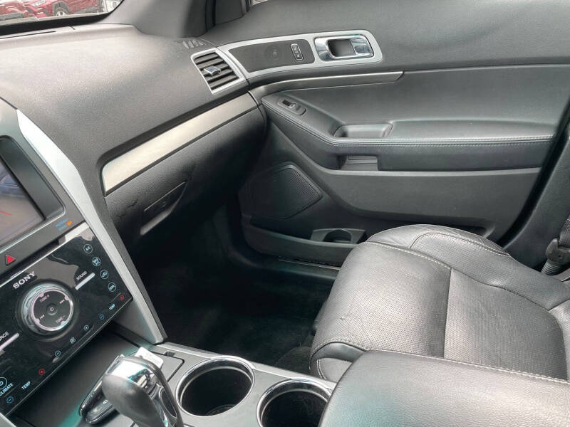 2014 Ford Explorer Sport