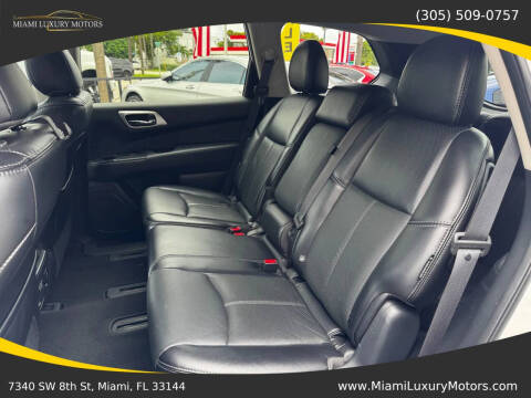 2020 Nissan Pathfinder SL