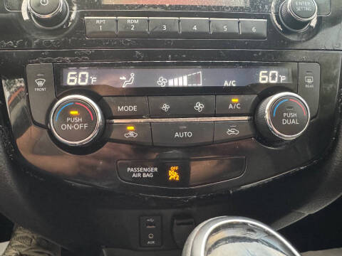 2017 Nissan Rogue Sport SV