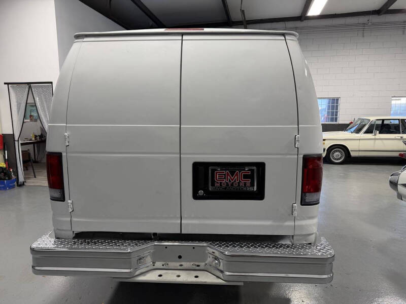 2005 Ford E-Series E-350 SD