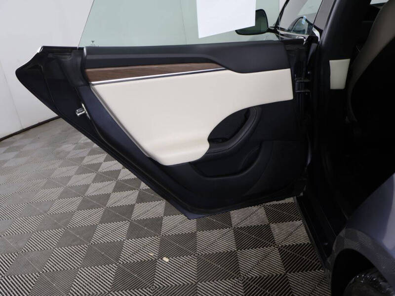 2022 Tesla Model S