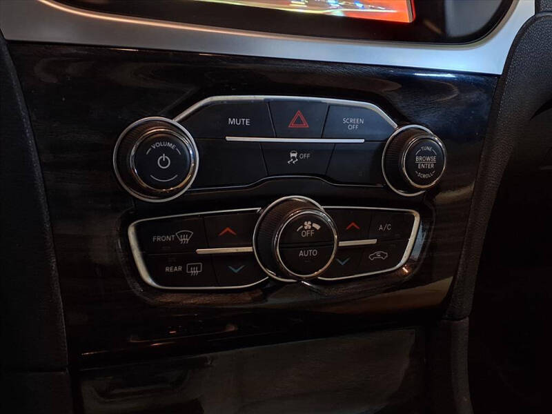 2018 Chrysler 300 Touring