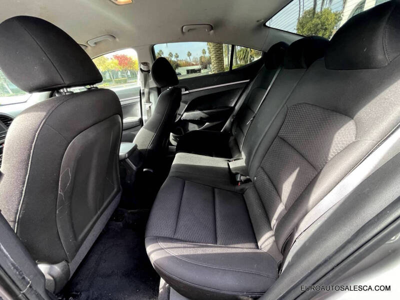 2020 Hyundai Elantra SE