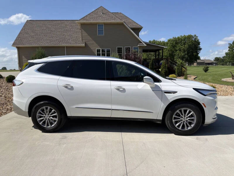 2023 Buick Enclave Essence