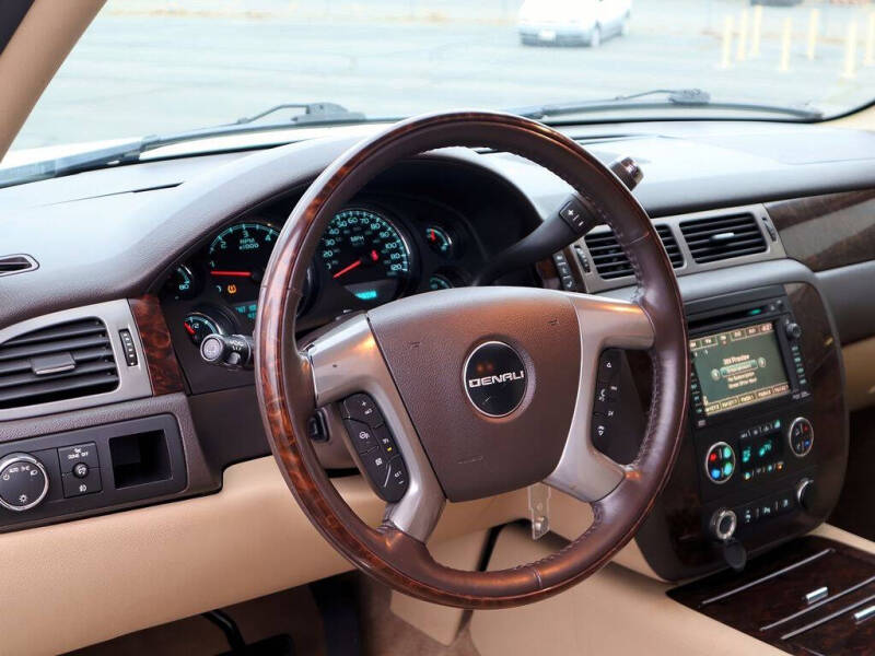 2011 GMC Yukon Denali