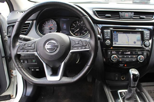 2017 Nissan Rogue Sport SL