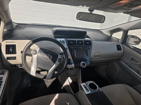 2014 Toyota Prius v Two