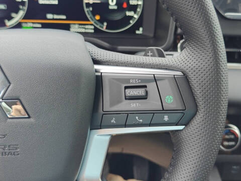 2025 Mitsubishi Outlander PHEV SE