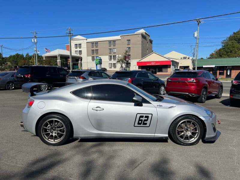 2013 Scion FR-S 10 Series photo 9