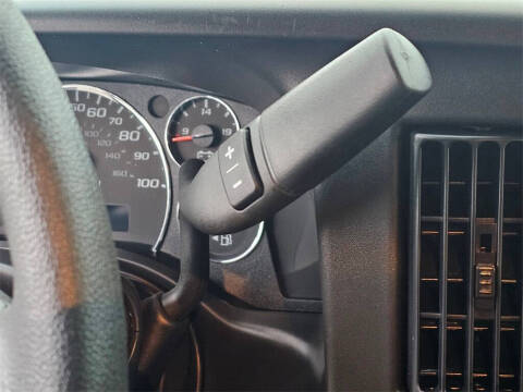 2025 Chevrolet Express 3500