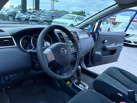 2011 Nissan Versa 1.8 S