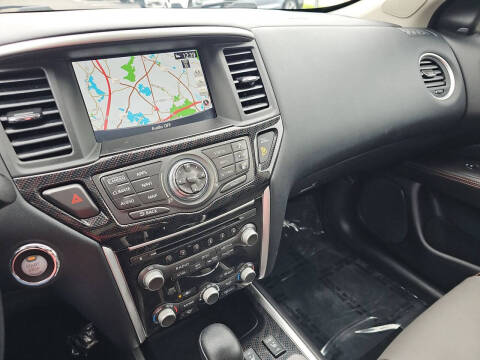 2020 Nissan Pathfinder SL