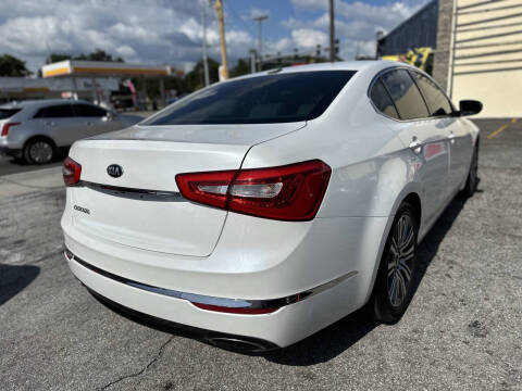 2016 Kia Cadenza
