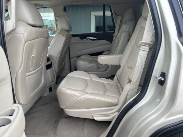 2015 Cadillac Escalade Luxury