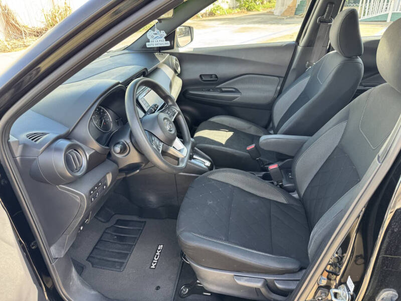 2020 Nissan Kicks S