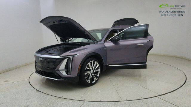 2024 Cadillac LYRIQ Luxury 3