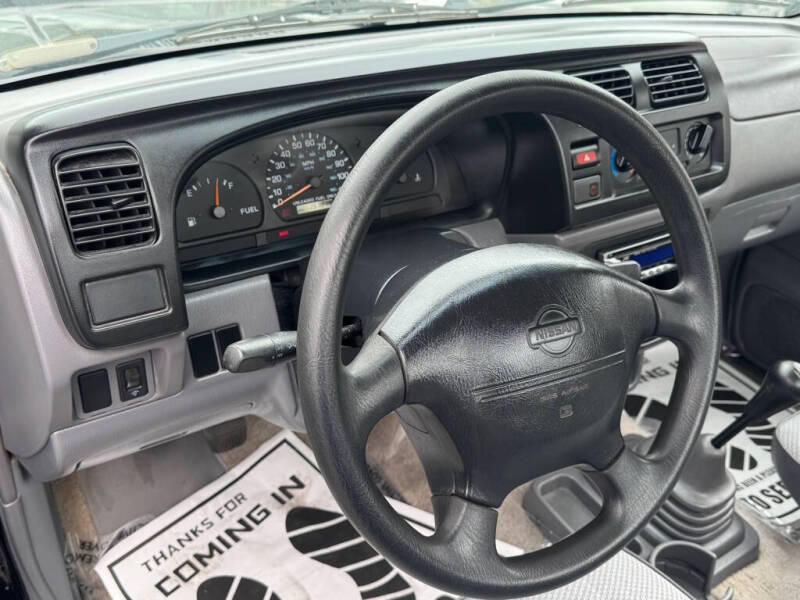 1999 Nissan Frontier XE