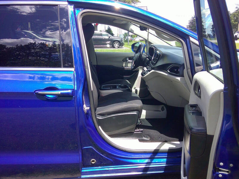 2020 Chrysler Pacifica Touring