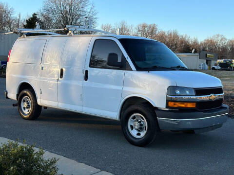 2015 Chevrolet Express for sale at ECONO AUTO INC in Spotsylvania VA