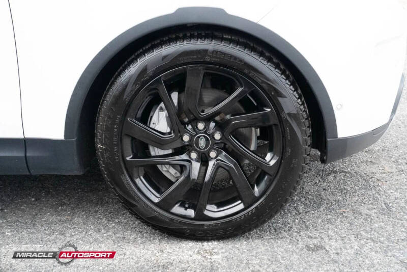 2022 Land Rover Discovery P300 S