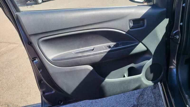 2024 Mitsubishi Mirage ES