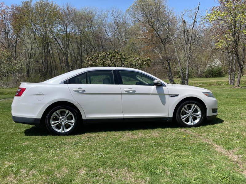 2014 Ford Taurus SEL
