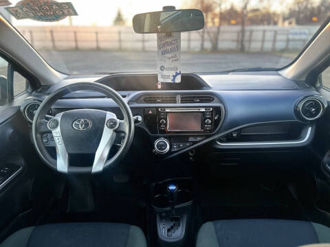2016 Toyota Prius c Two