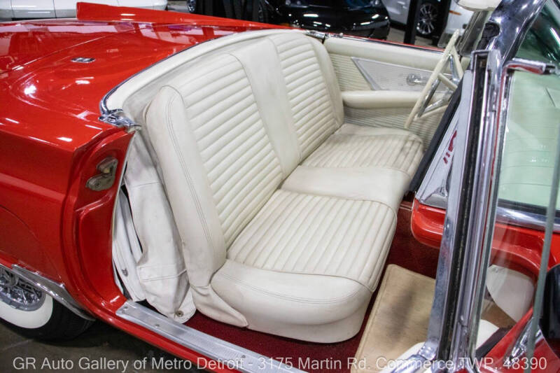 1957 Ford Thunderbird