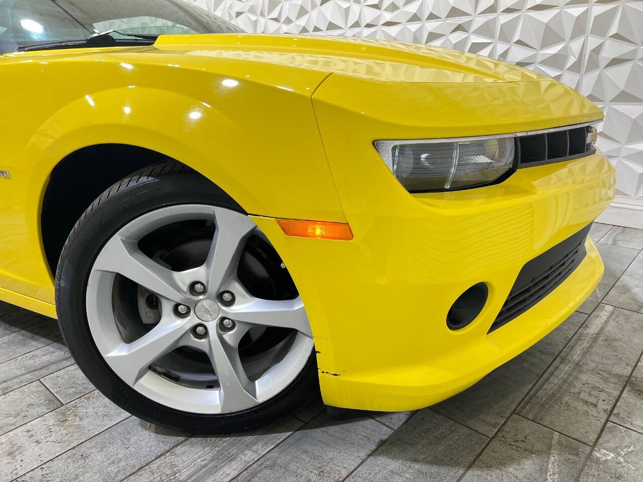 2015 Chevrolet Camaro 2LT photo 7