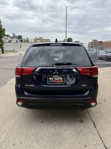 2020 Mitsubishi Outlander ES