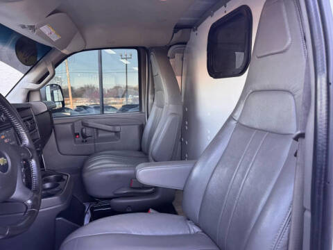 2022 Chevrolet Express 2500