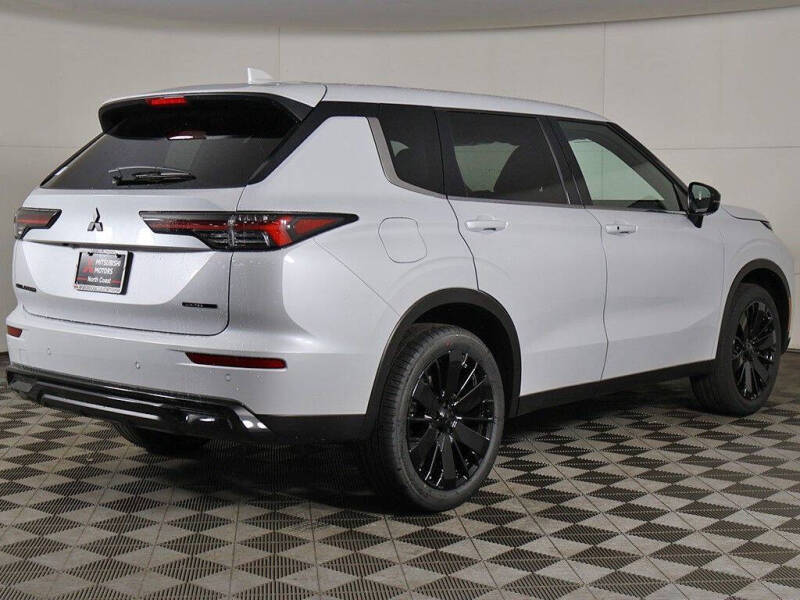 2026 Mitsubishi Outlander LE