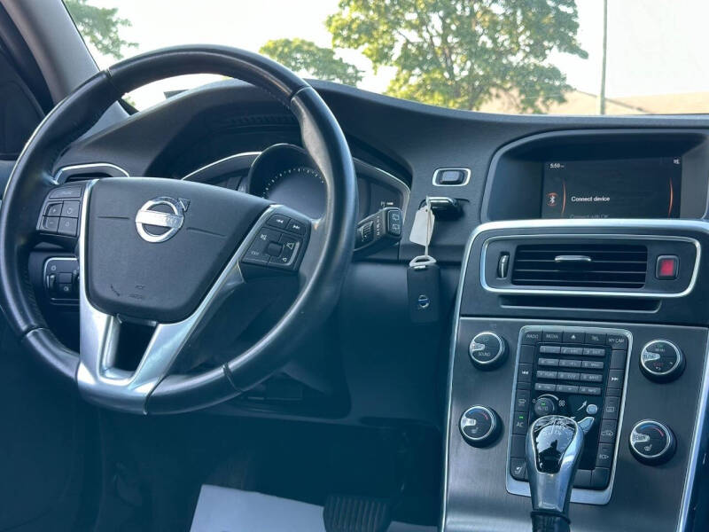 2015 Volvo V60 T5 Drive-E Premier