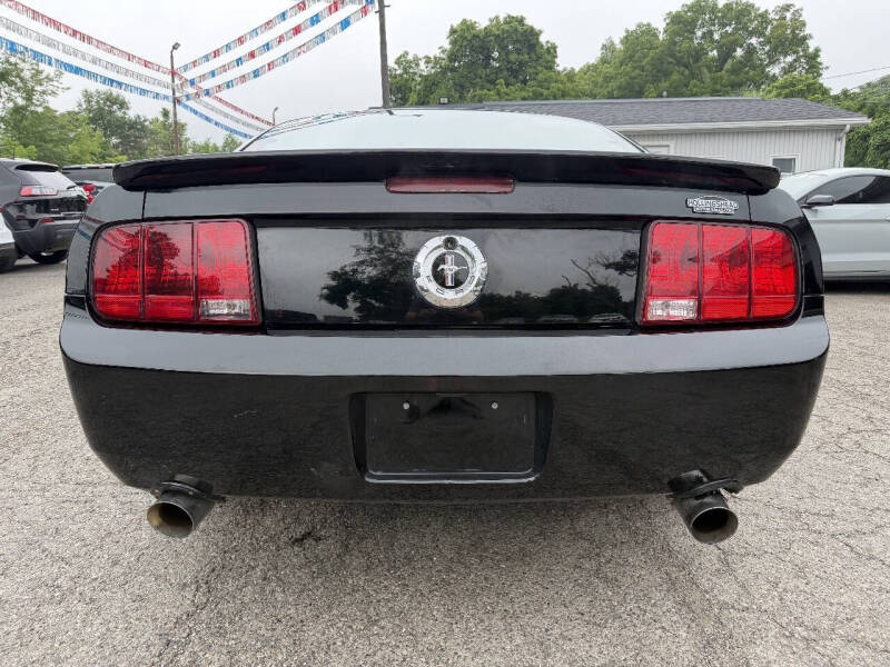 2007 Ford Mustang V6 Deluxe