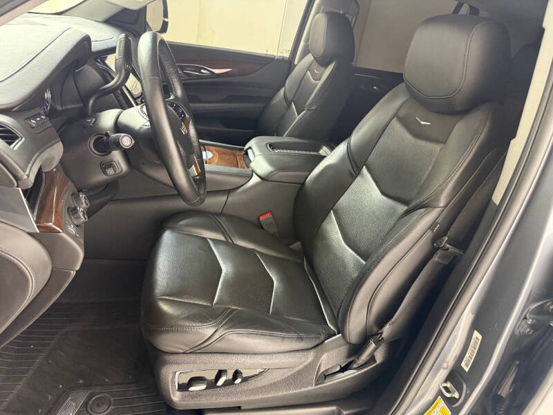 2020 Cadillac Escalade Luxury