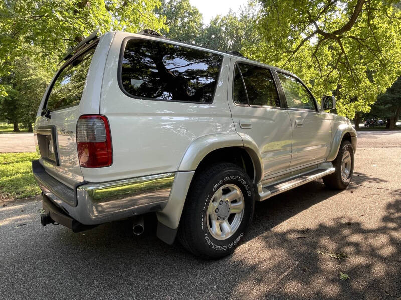 2000 Toyota 4Runner SR5