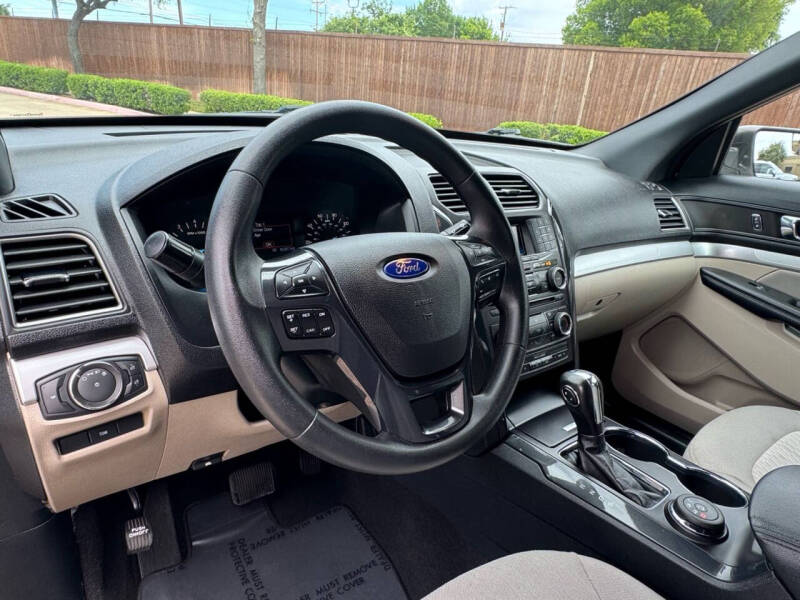 2018 Ford Explorer