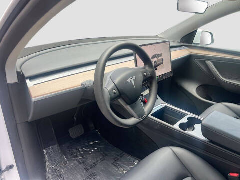 2025 Tesla Model Y Long Range