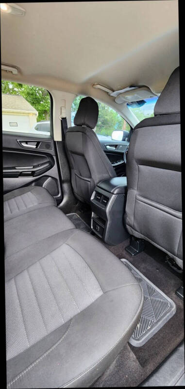 2020 Ford Edge SE