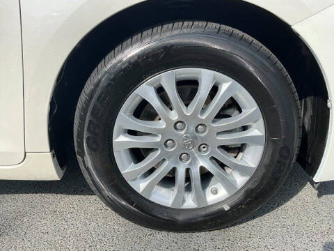 2015 Toyota Sienna XLE 8-Passenger