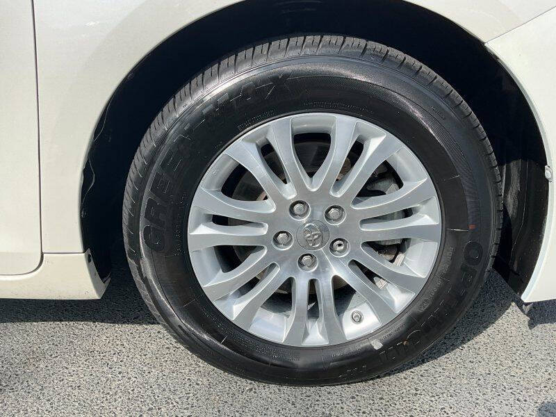 2015 Toyota Sienna XLE 8-Passenger