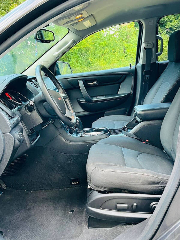2015 GMC Acadia SLE-2