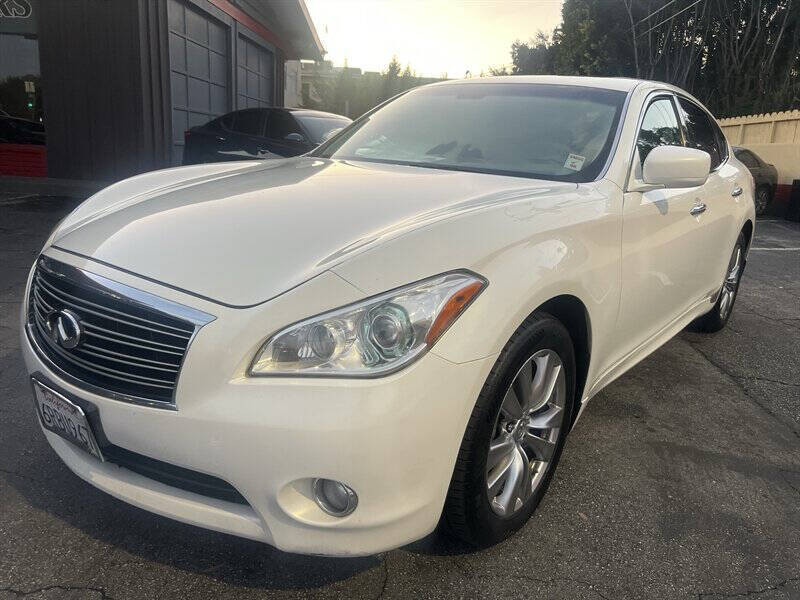 2011 Infiniti M37