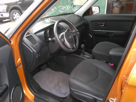 2010 Kia Soul +