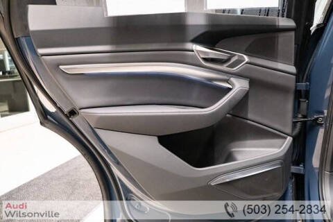 2024 Audi Q8 e-tron quattro Premium Plus