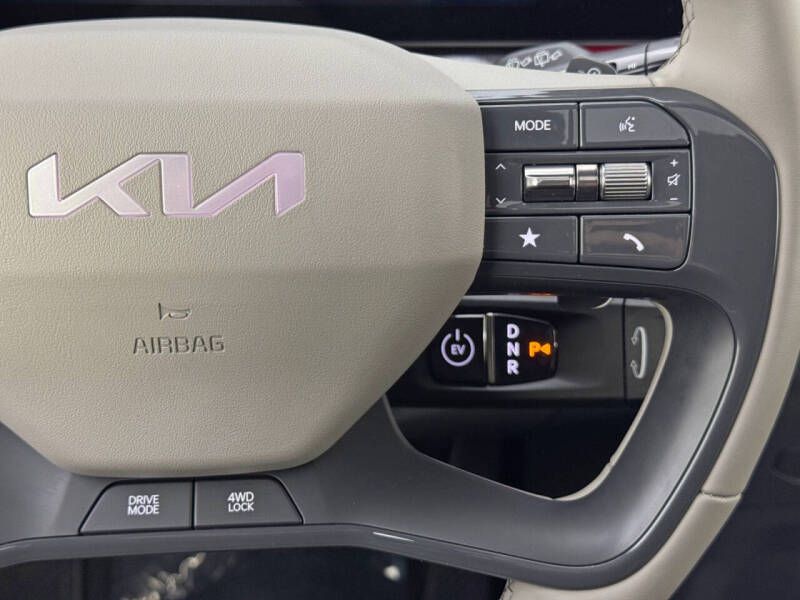2024 Kia EV9 Land
