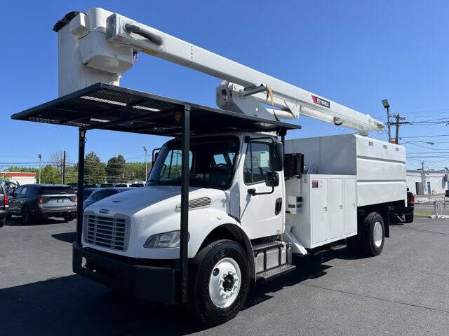 2017 Freightliner M2 106